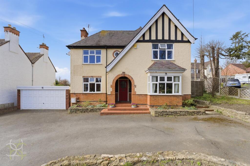 5-bed detached on 17, Greenhill, Evesham, £750,000