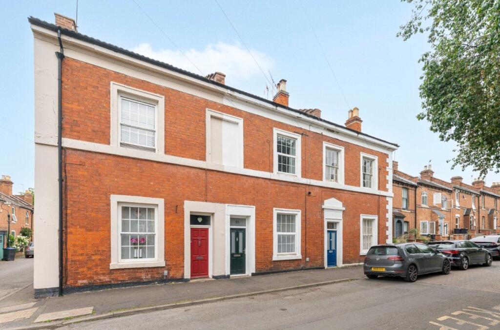 Main image of property: Clapham Terrace, Leamington Spa, Warwickshire, CV31