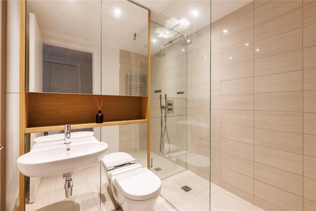 Apartment in London - More