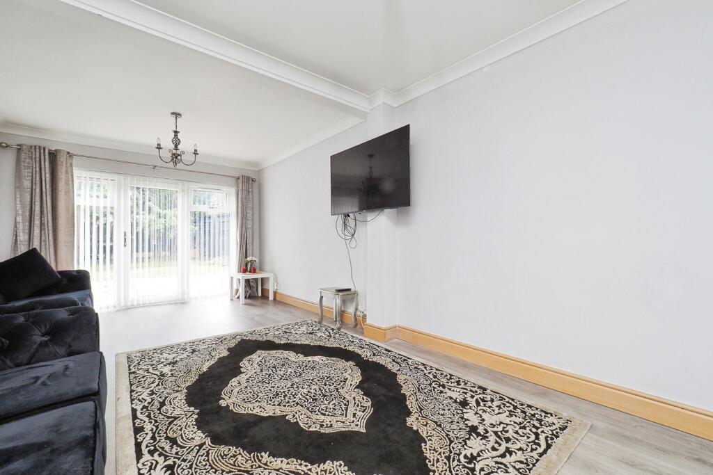 House in Nottingham, Beechdale - More