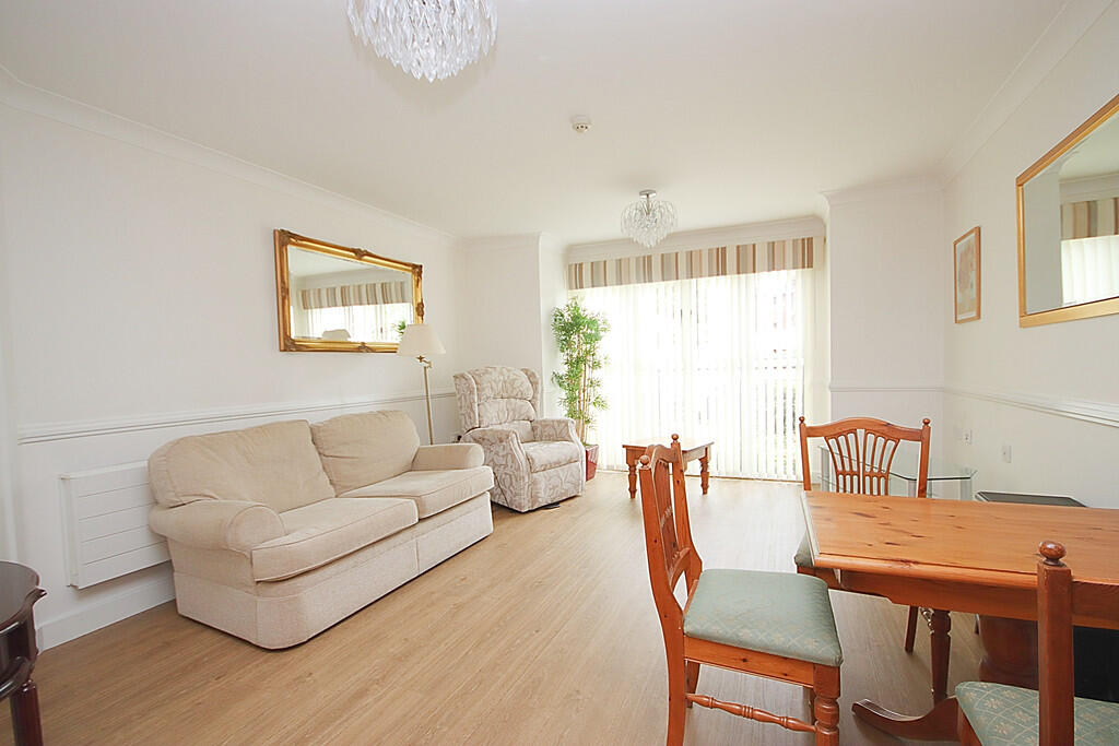 Apartment in Horsham, Tedfold, Billingshurst - View 2
