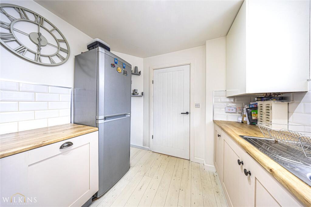 Cypress Way, Nuneaton, Warwickshire, CV10 photo 3