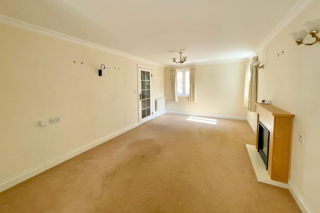 Apartment in Hart, Fleet - View 4