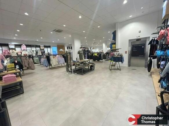 First Floor retail showing lift ii.jpg