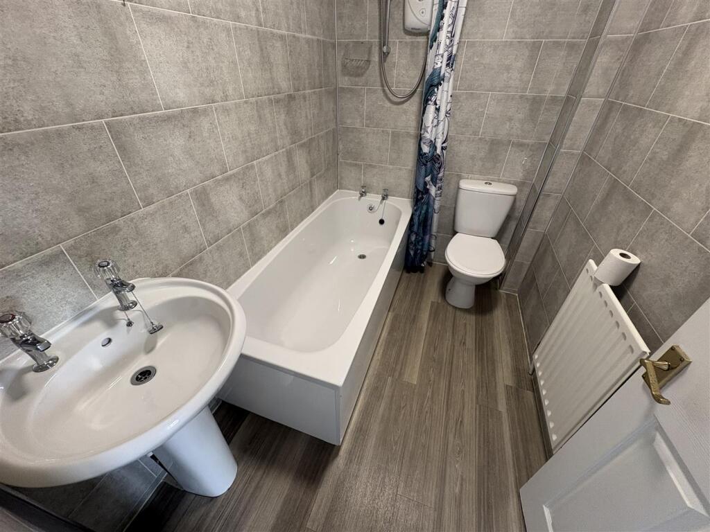 House in Kirklees, West Yorkshire - View 3