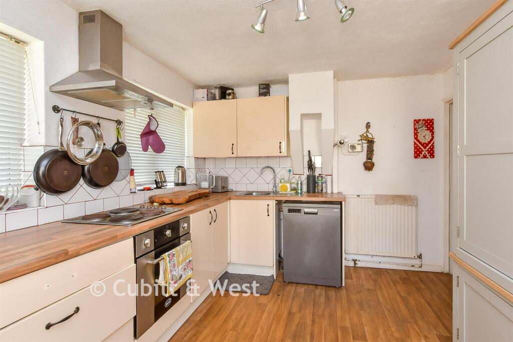 House in Brighton - View 5