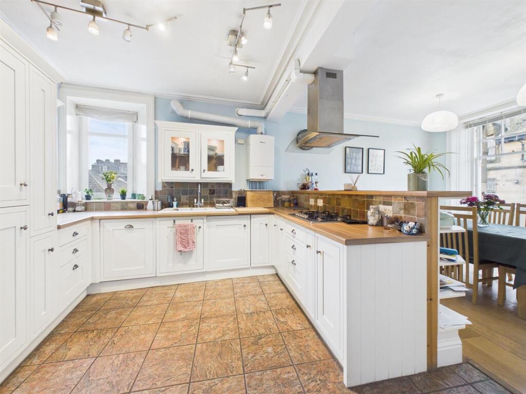 Main image of property: 2/R 70 South Methven Street, Perth, PH1 5NX