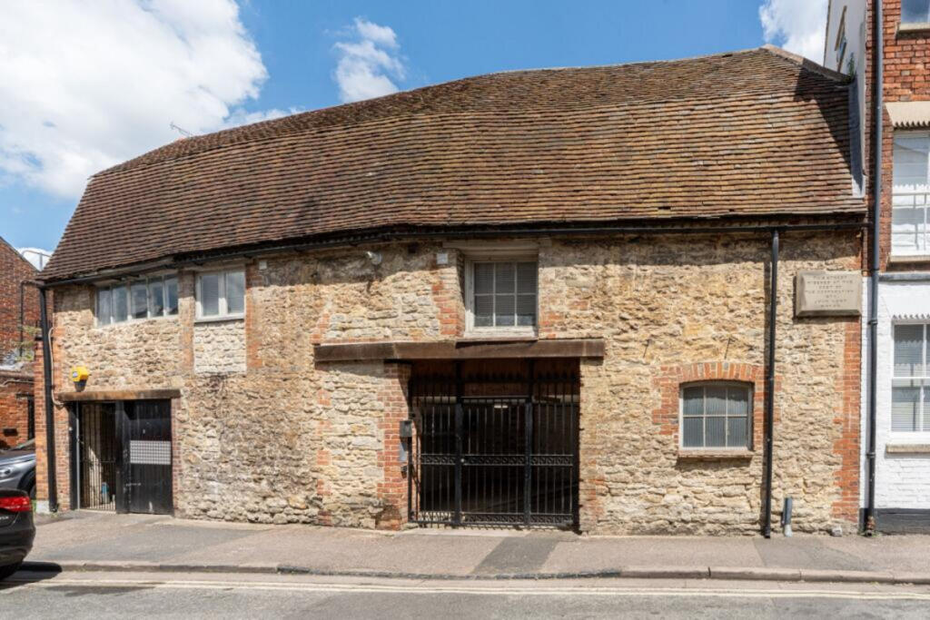 Main image of property: Lombard Street, Abingdon, OX14