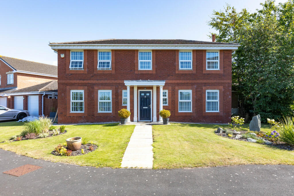 4-bed detached on Blacksmiths Row, Lytham St. Annes, FY8, £650,000