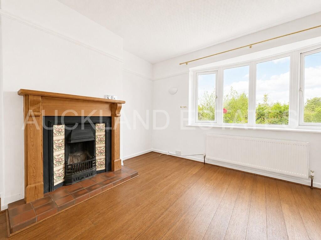 House in Enfield - More