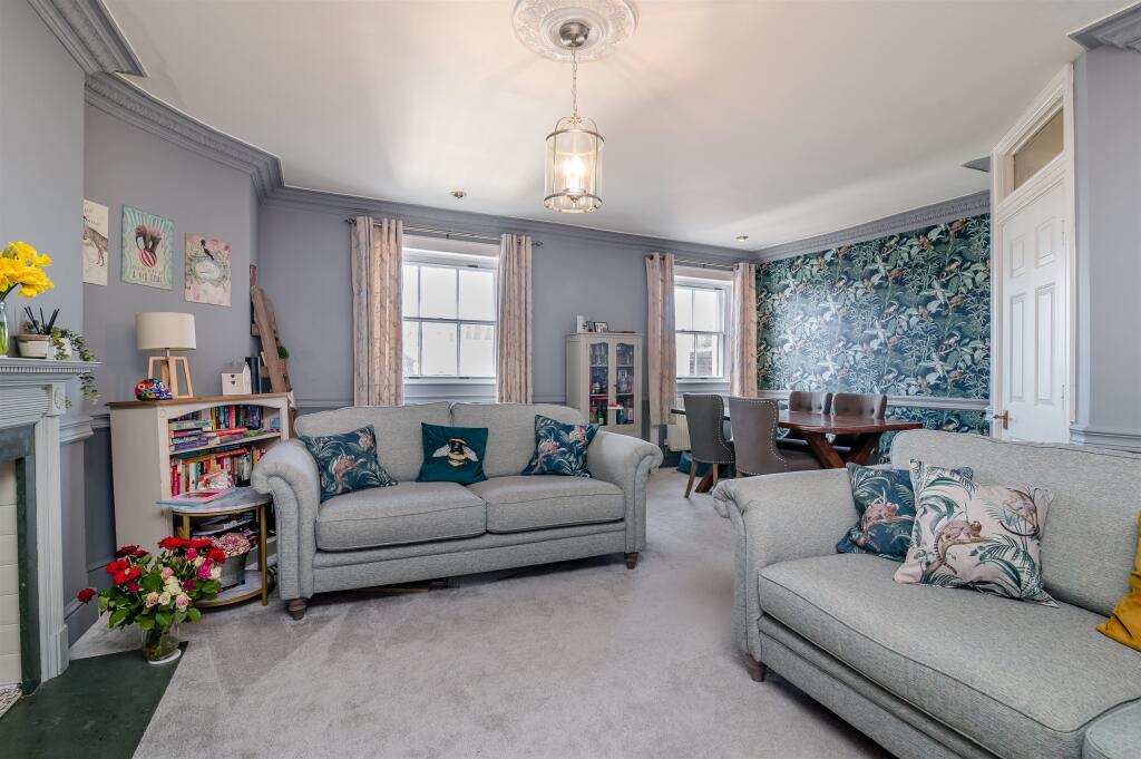 Apartment in Newport - View 4