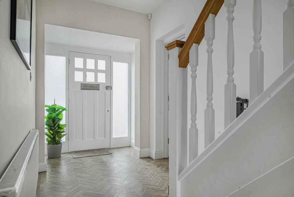 House in London - View 5