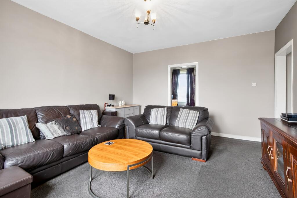 Apartment in Glasgow, Low Balornock, Germiston - View 4