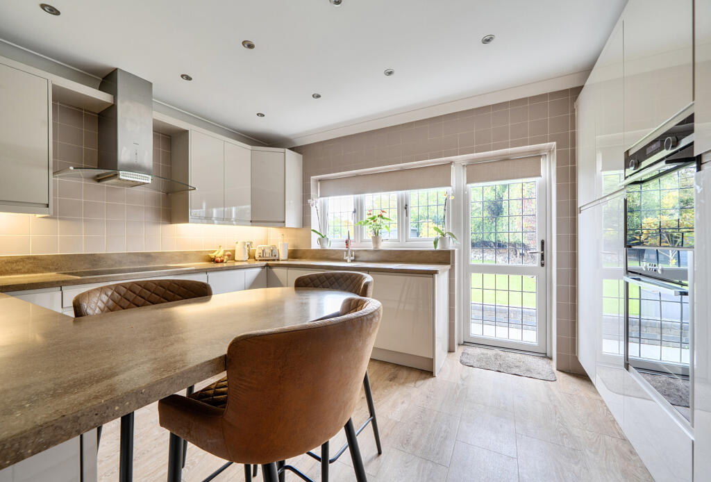 House in London - View 3