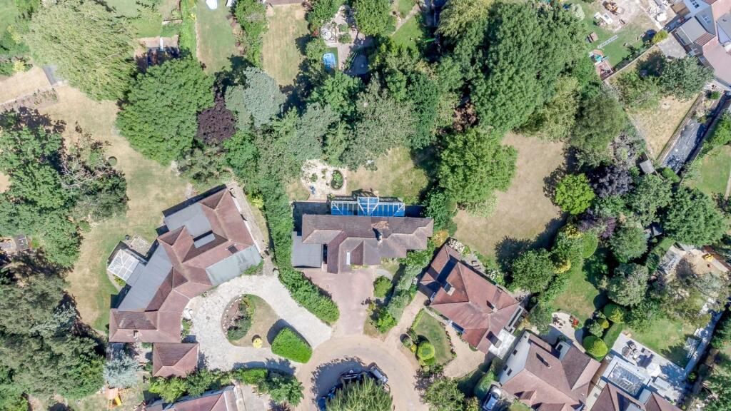 Oakwood Close, Chislehurst photo 3