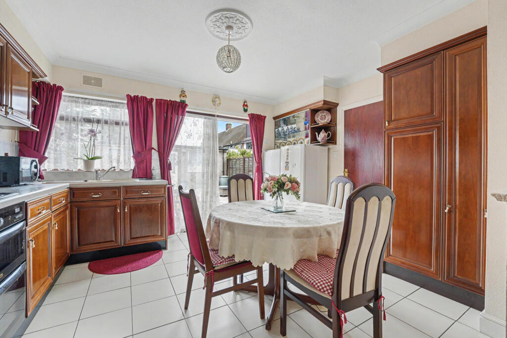 House in Enfield - More