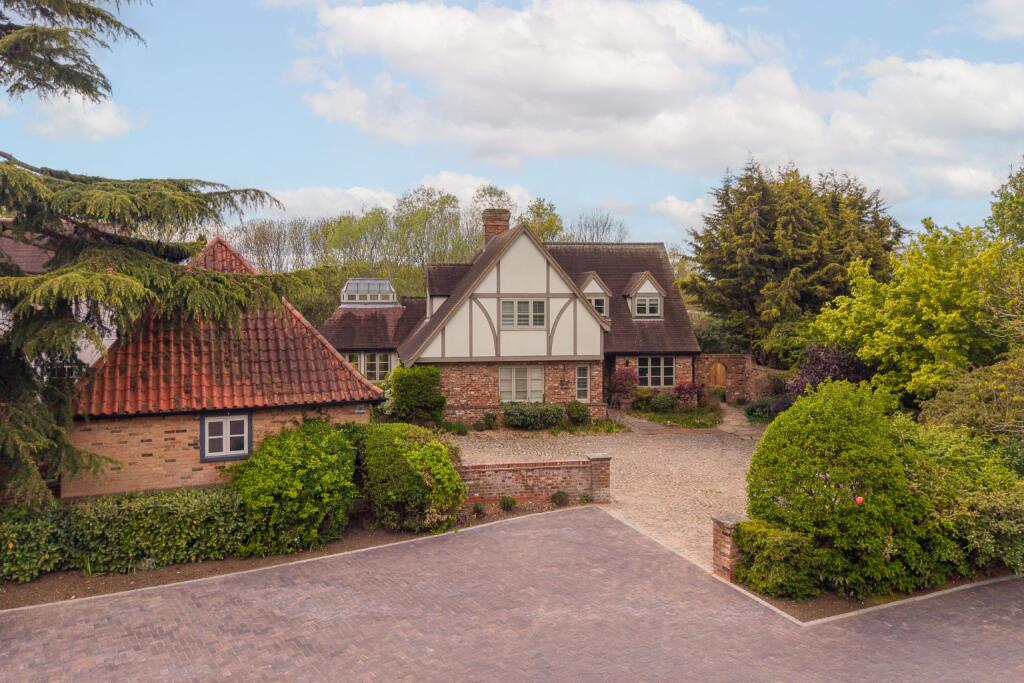 Main image of property: Mill Lane, St. Neots, Cambridgeshire, PE19 6EF