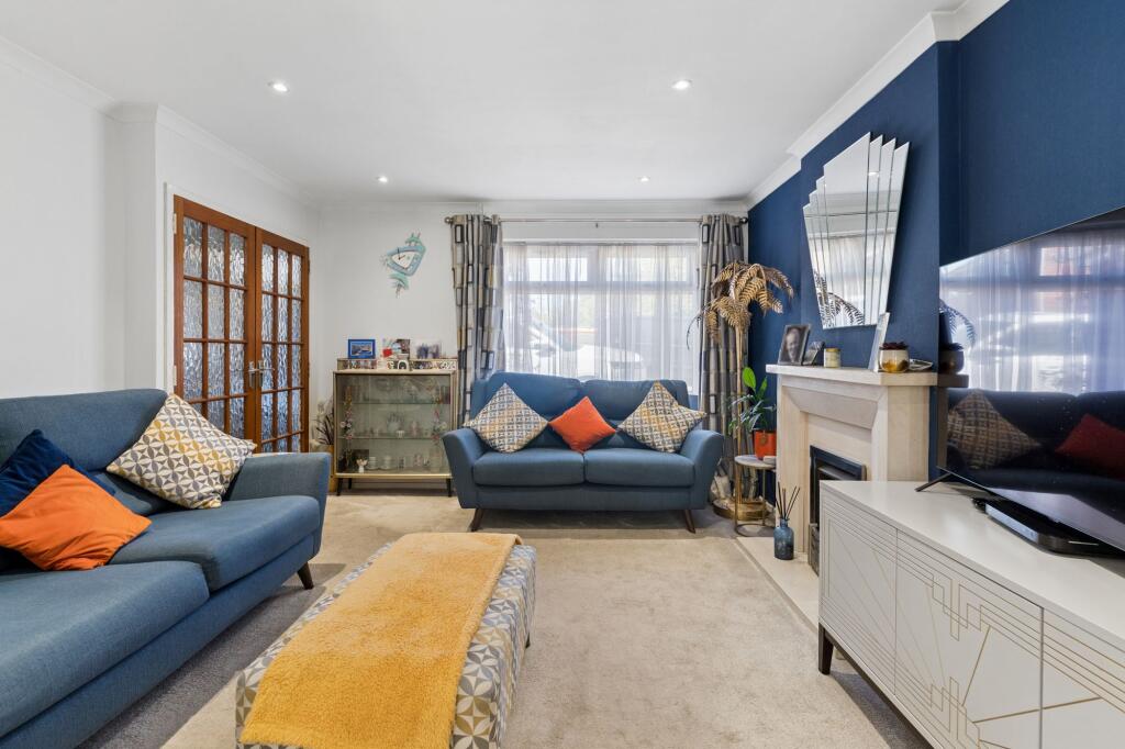 House in Stevenage, Fishers Green - View 3