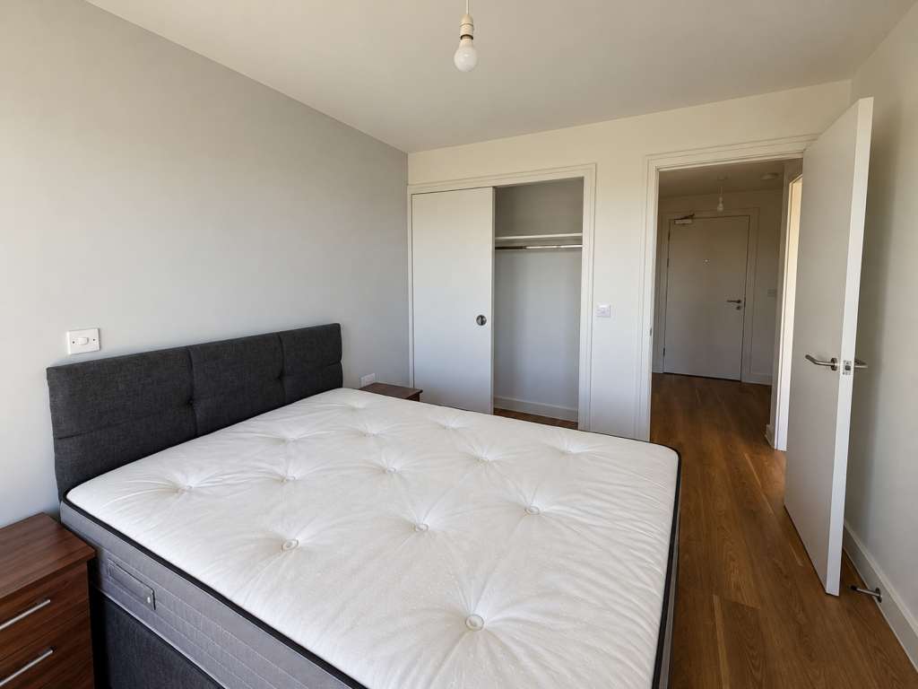 Apartment in Liverpool - More