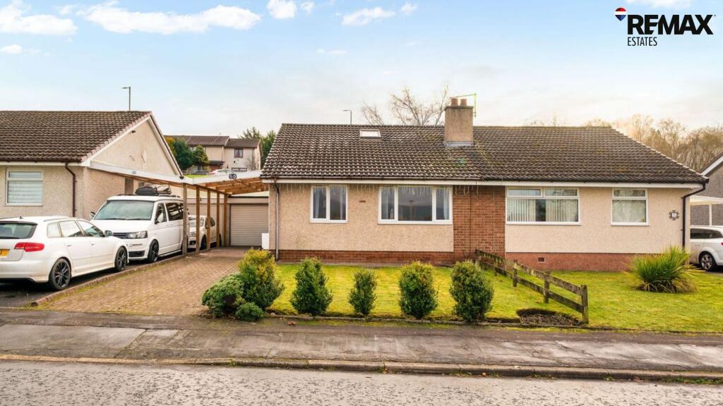 3-bed semi-detached on St. Ives Road, Moodiesburn, G69, £209,000