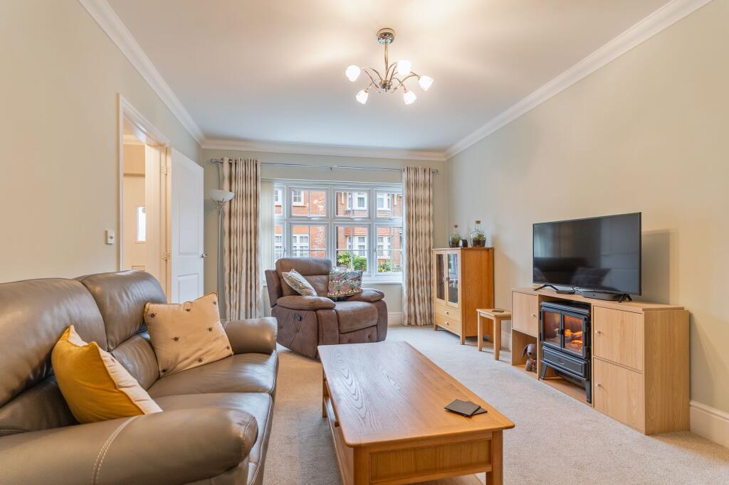 Downton Hall Close, Newport, NP20 photo 3