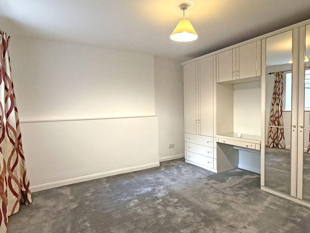 Apartment in Exeter - More