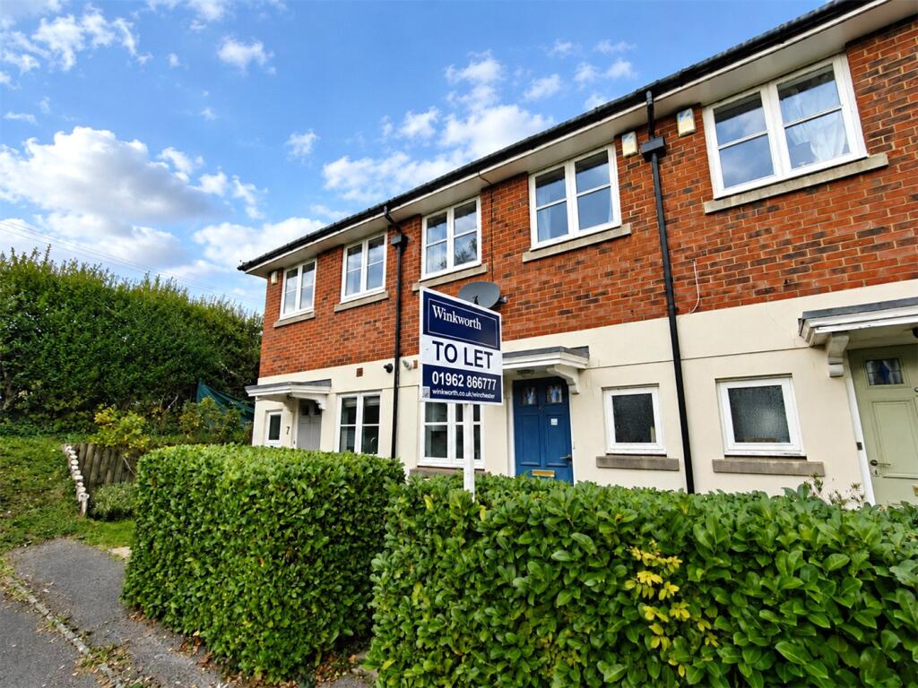 2-bed terraced on Cornes Close, Winchester, SO22, £1,660/mo
