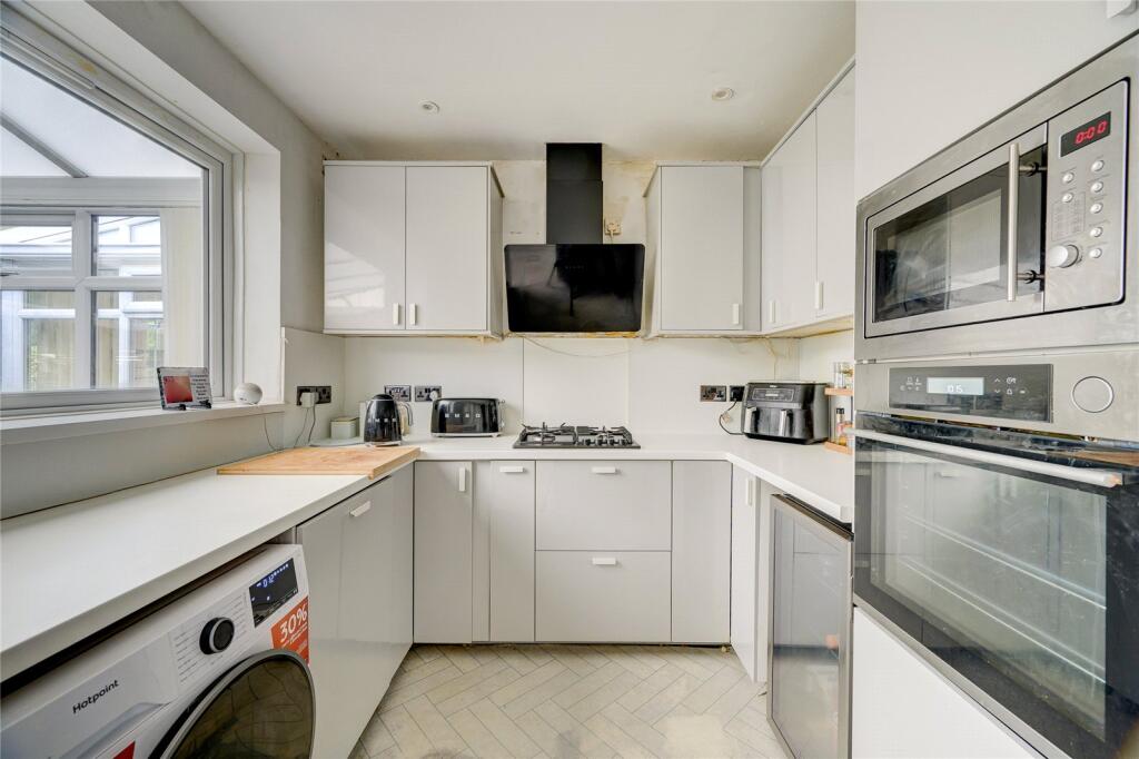 House in Wolverhampton, West Midlands - View 4