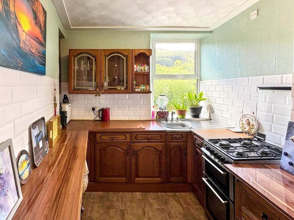 House in RCT, Treorchy - View 4