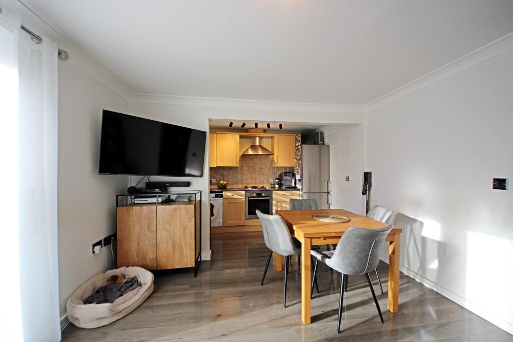 Main image of property: Flat 9 Kingsholme, Bournemouth,