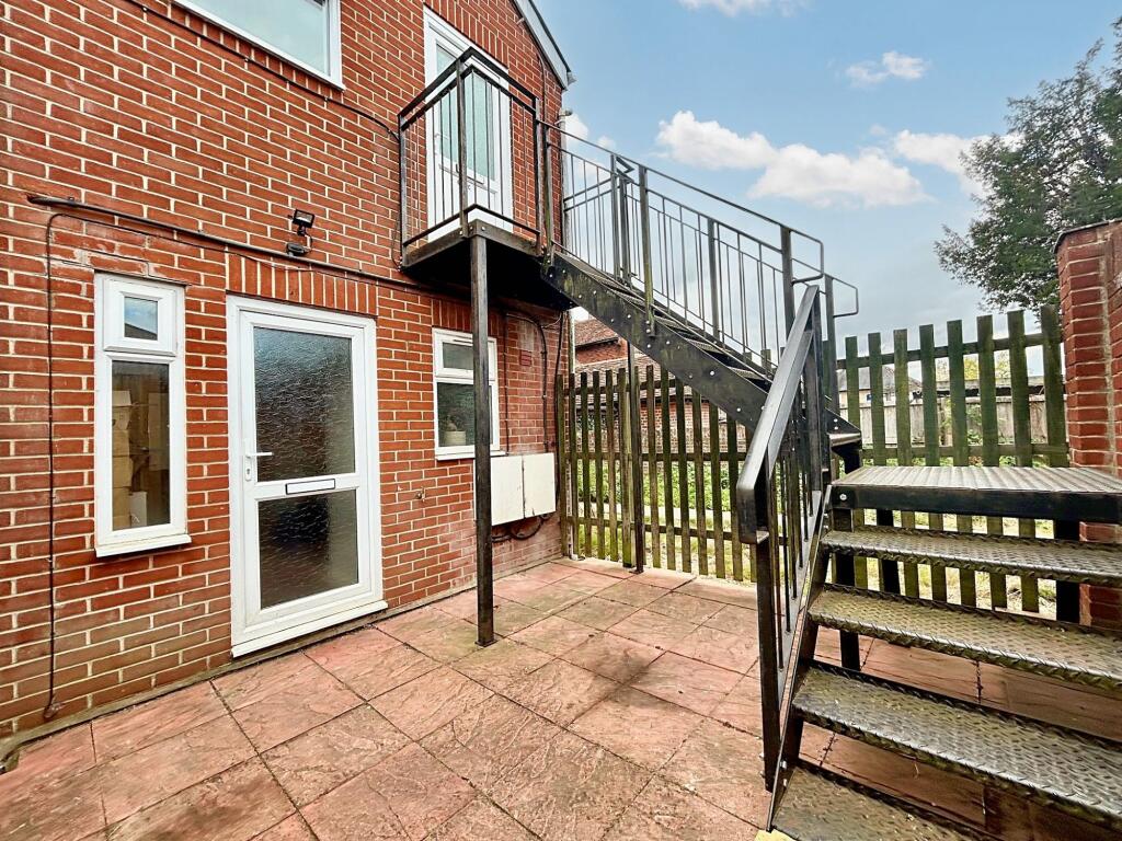 Apartment in Southampton - More