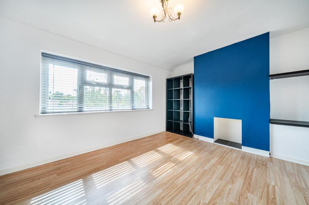 Apartment in Dartford - View 5