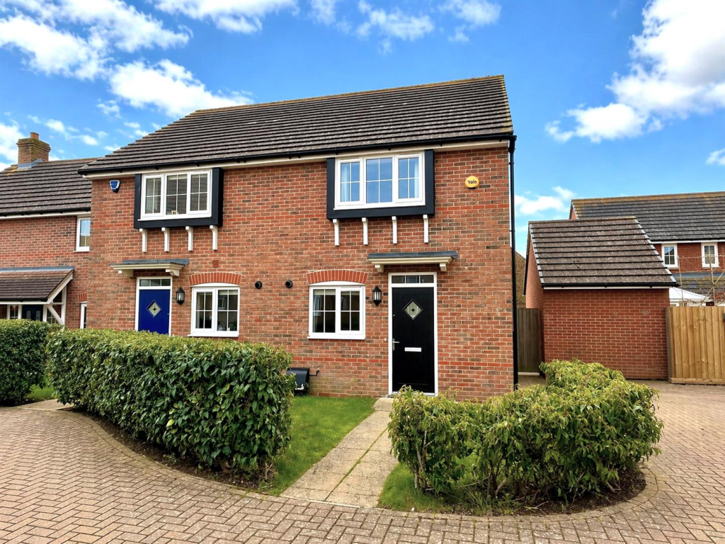 Main image of property: Oak Row, Brixworth, Northampton, NN6