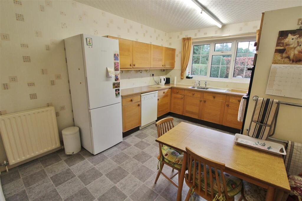 Manthorpe Road, Grantham photo 4