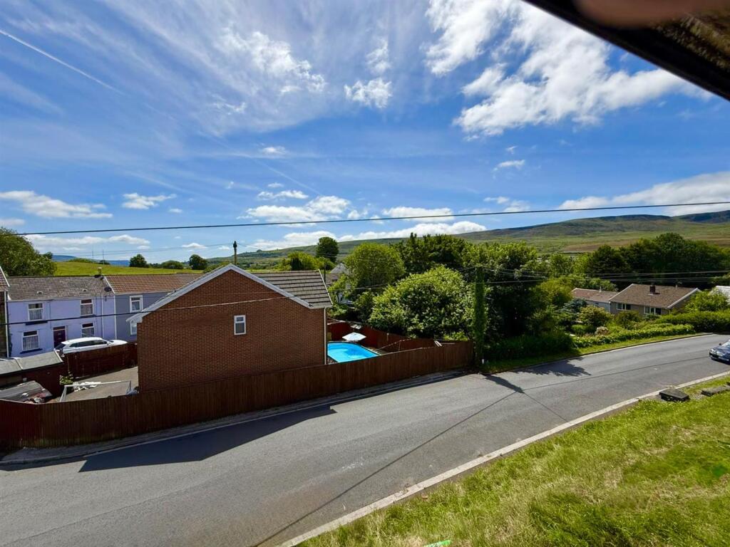 Station Road, Hirwaun, Aberdare photo 2