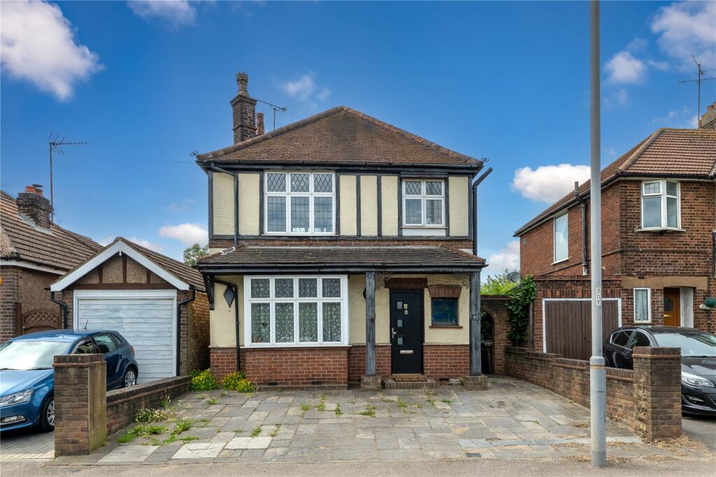 Main image of property: Hitchin Road, Luton, Bedfordshire, LU2