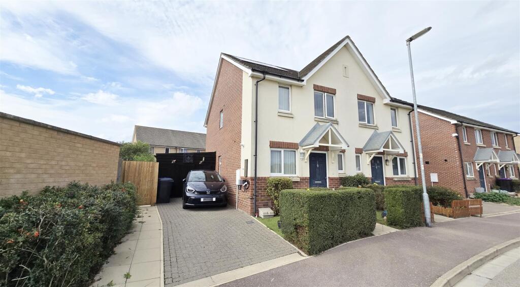 Main image of property: Magpie Close, Long Sutton