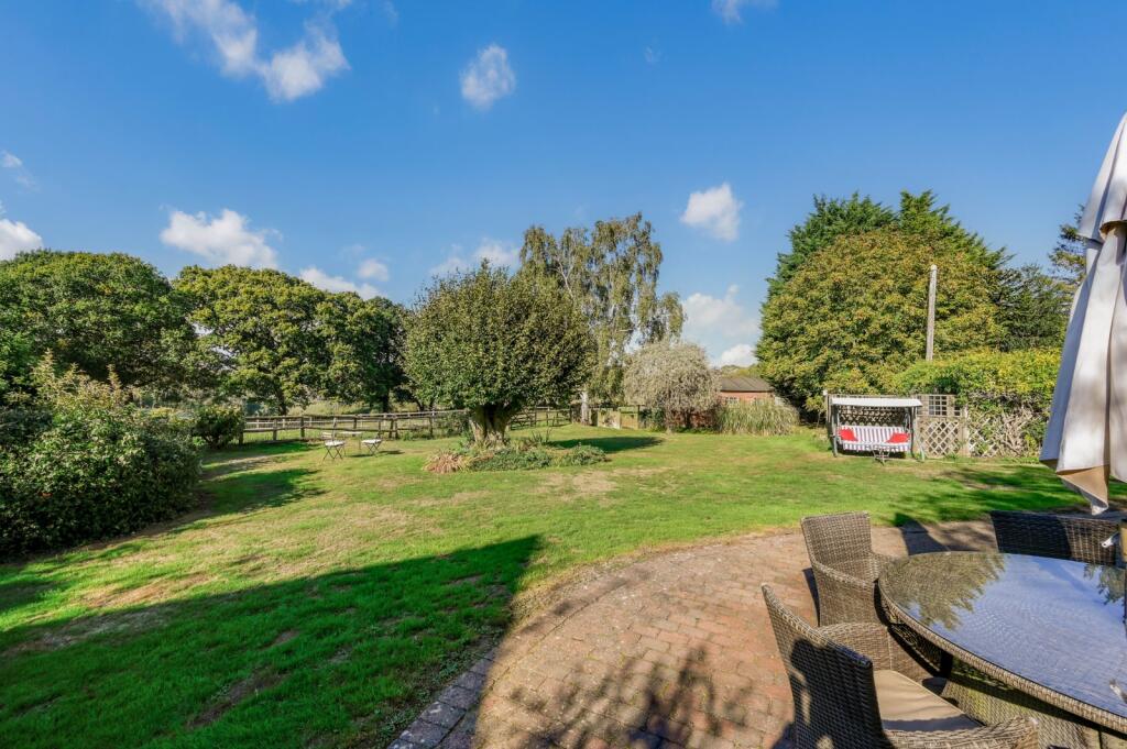House in Stowting Common, Stowting - View 4