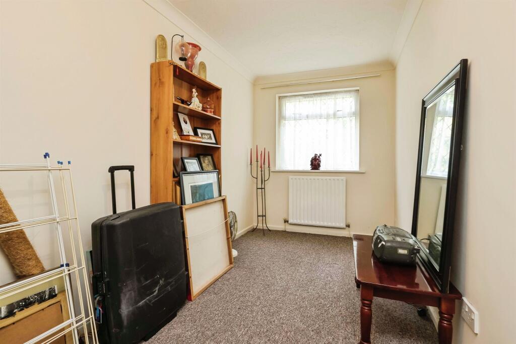Badgers Croft, HALESOWEN photo 5