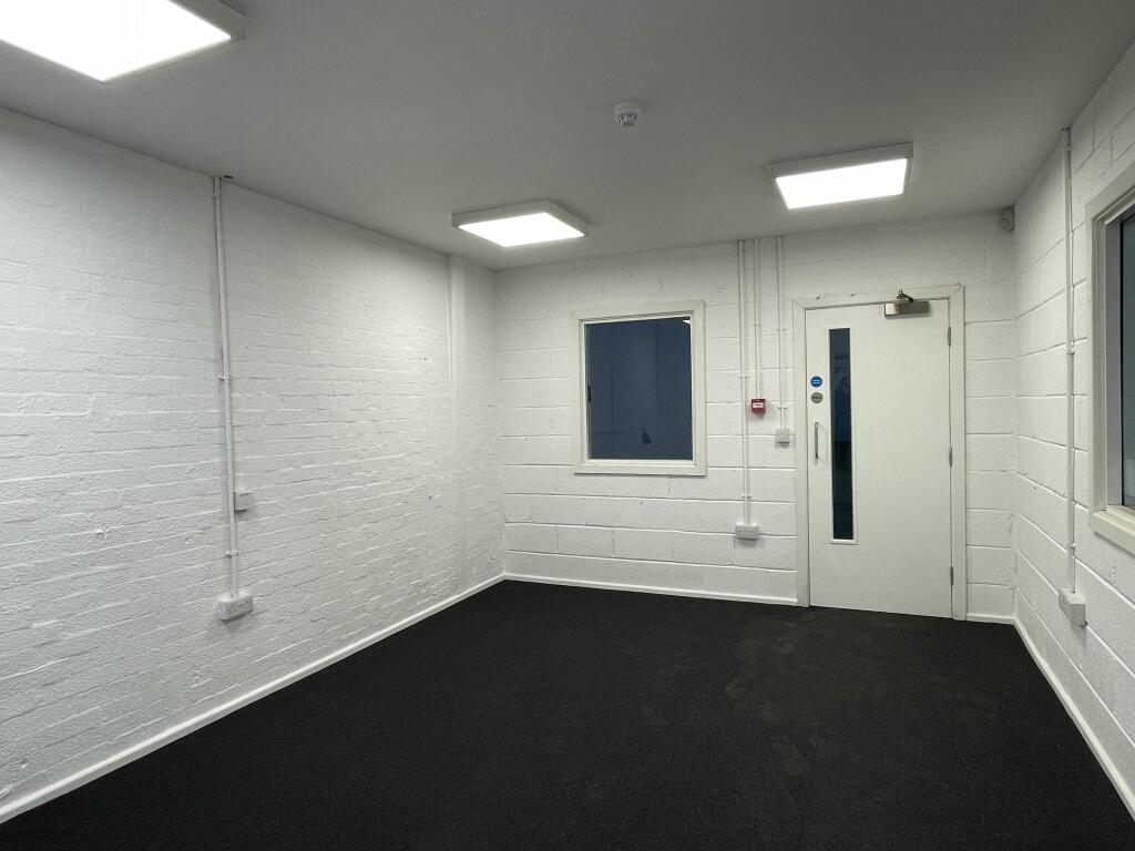 Unit F1 Office.JPG