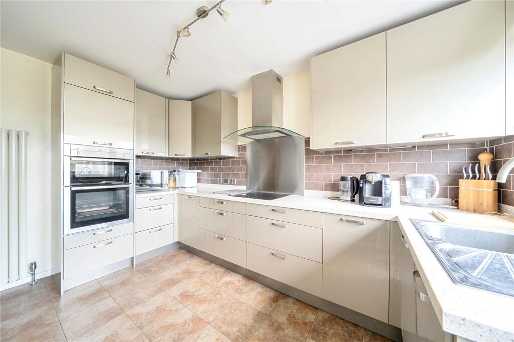 Dunbar Road, Wroughton, SN4 - View 2