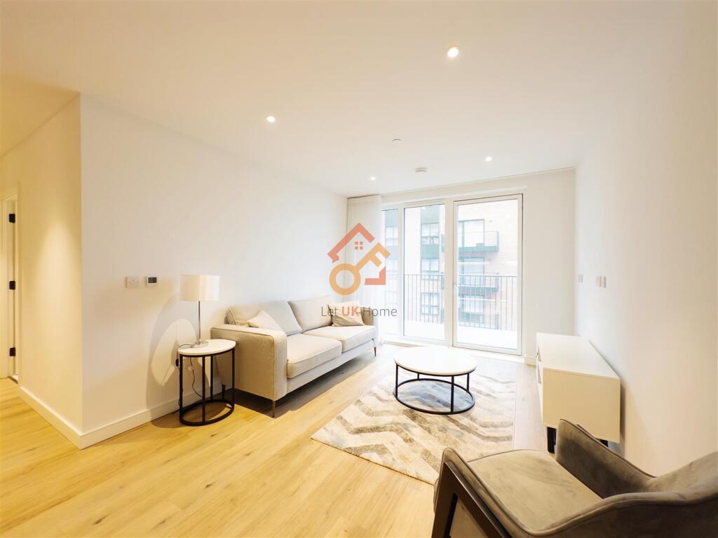 2-bed flat on Iris House, 2 Cedrus Avenue, Southall UB1, £480,000