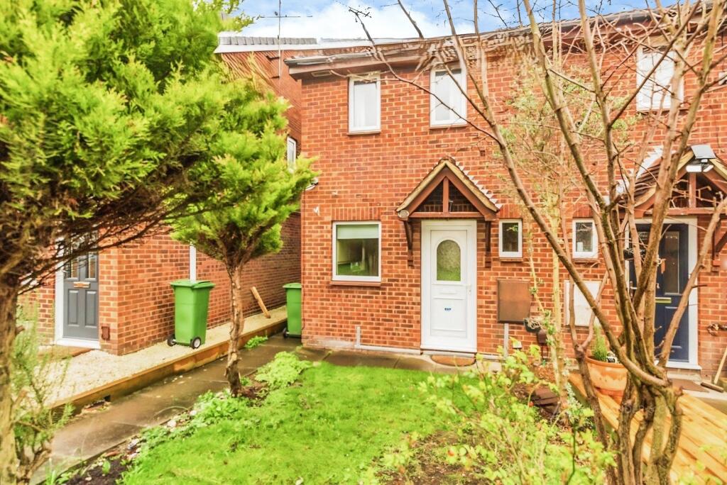 Main image of property: Aspen Close, Aylesbury, HP20