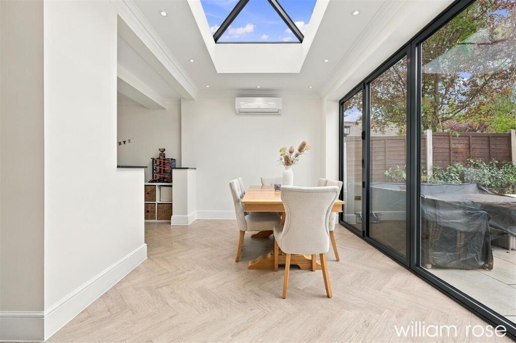 House in Ilford - View 4