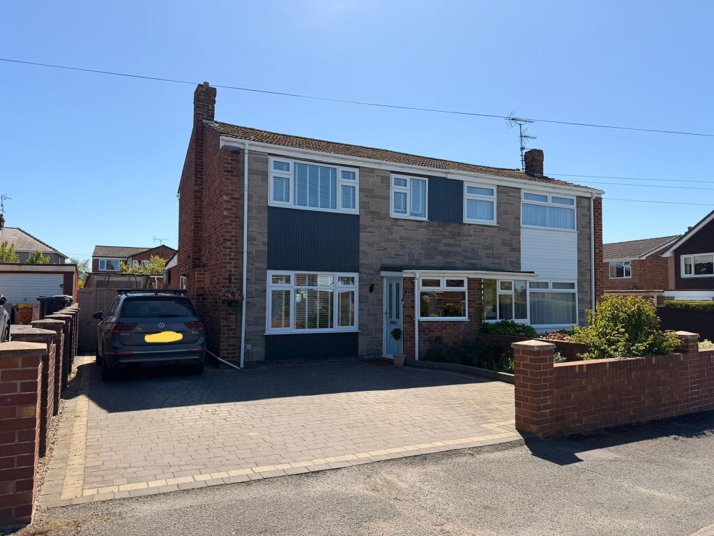 Main image of property: Somerville Close, Neston, CH64