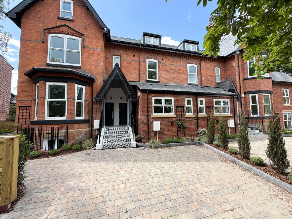 Main image of property: Lapwing Lane, West Didsbury, M20