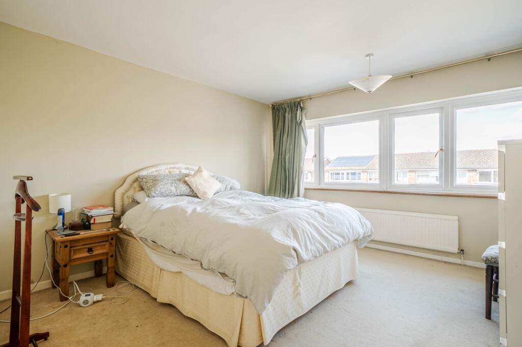 House in Luton - View 4