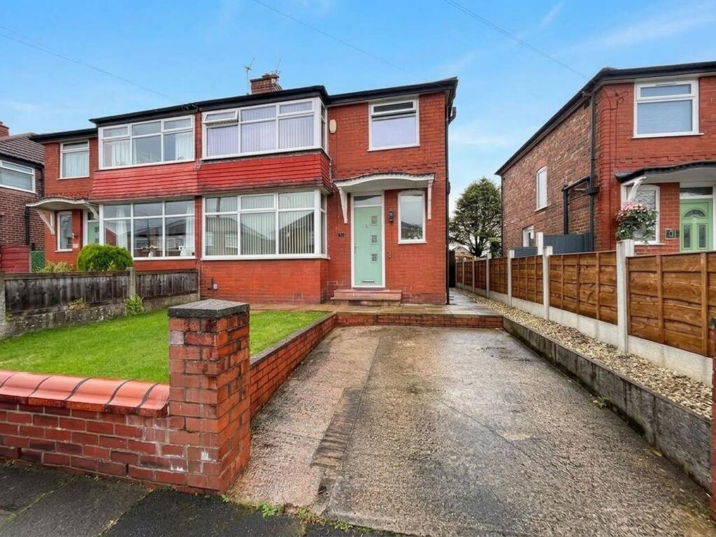 House in Salford, Greater Manchester - View 4
