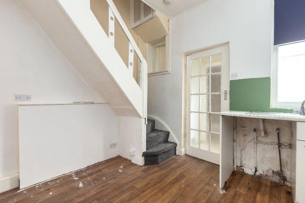 House in Lancaster - View 5
