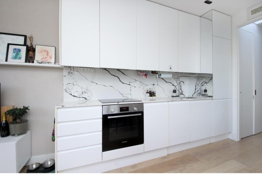Apartment in London - View 3
